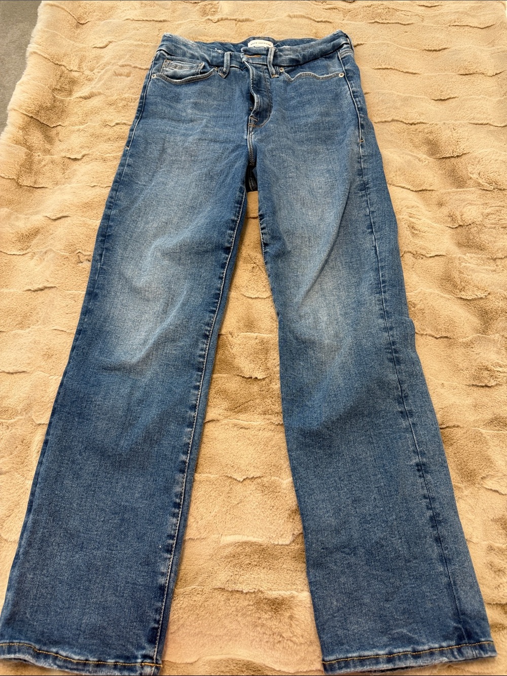 Good American Women's Straight-Leg Jeans in Medium Blue Wash size 6-12
